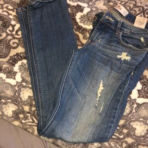 Ripped Hollister skinny jeans